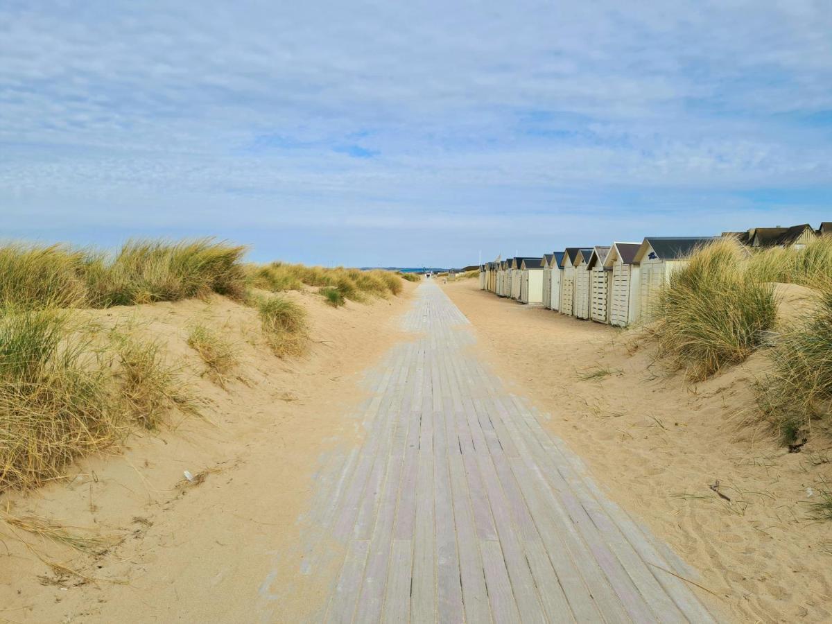 Sweet Cocon - Duplex Dans Le Bourg Et Proche De La Plage De Ouistreham Villa Exterior photo